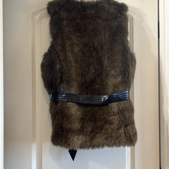 Apt 9 faux fur vest - Picture 5 of 5